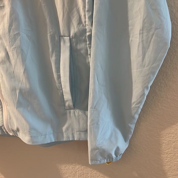 Cotopaxi Windbreaker - Picture 6 of 6